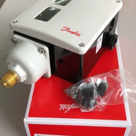 1PC- Danfoss 017-519166 Pressure switch, RT112,3/8, SPDT- NEW
Opens in a new window or tab