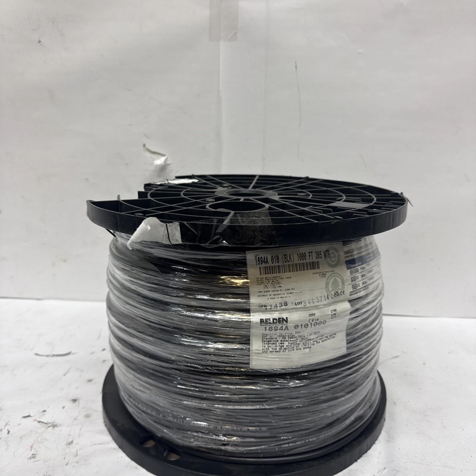 Belden 1694A Low Loss Serial Digital Coaxial Cable (1000', Black) New Sealed
Opens in a new window or tab