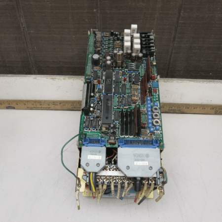 YASKAWA SERVOPACK CACR-SR10SB1BF , SERVO DRIVE, 6.2A, GOOD TAKEOUT! MAKE OFFER!