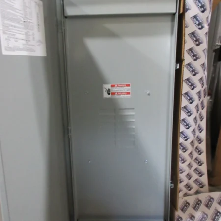 Eaton BR1224L400R Loadcenter 400A MLO 120/240 Volt 1PH3W, N3R 12/24 -E3083-NEW-B
Opens in a new window or tab