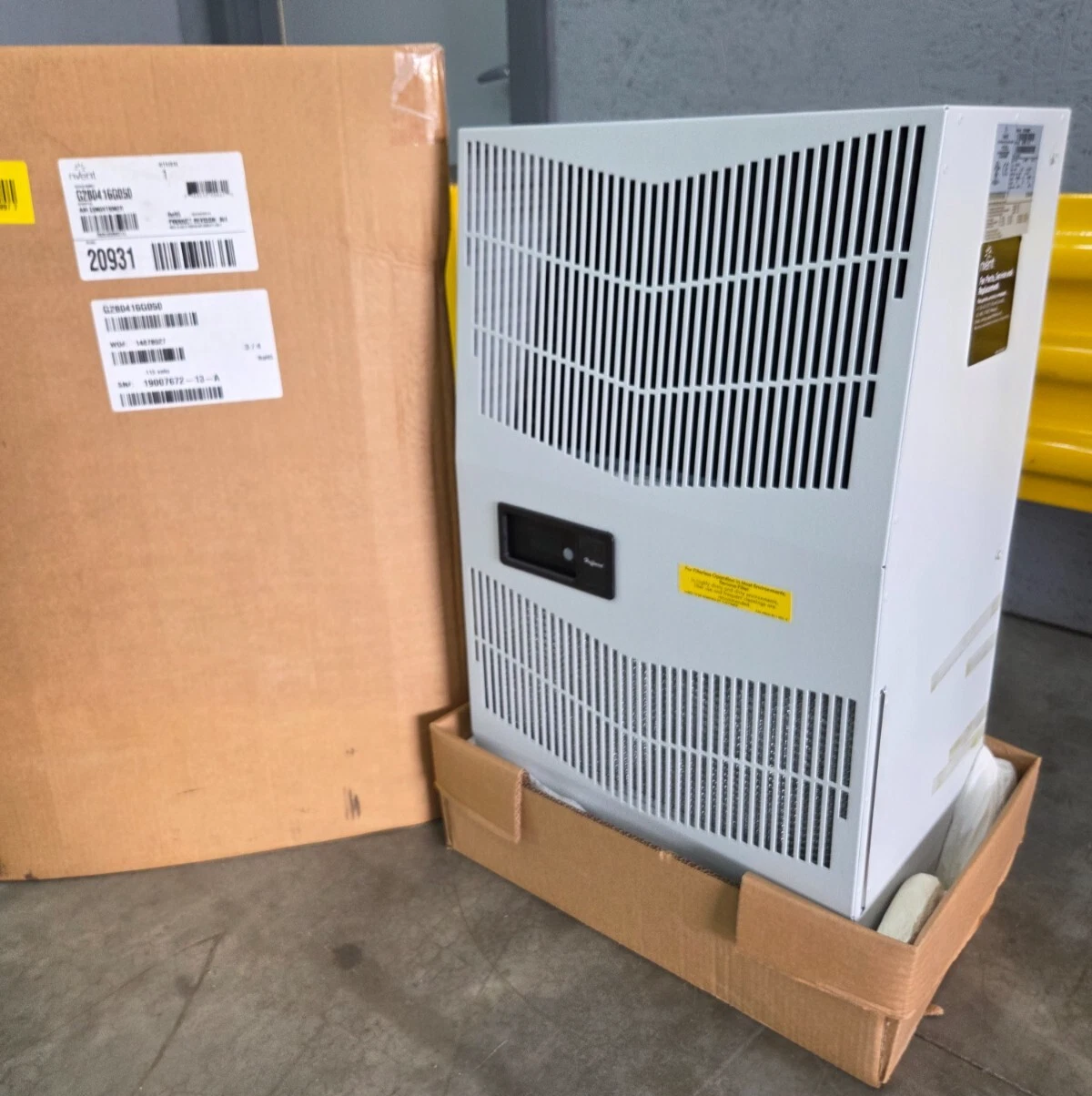 New nVent HOFFMAN G280416G050 Enclosure Air Conditioner 3700BTU, 115V, 1PH
Opens in a new window or tab