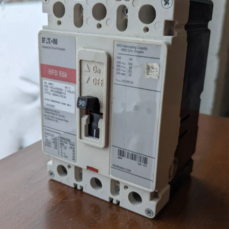 Eaton HFD3090BP10 HFD 65k 90 Amp 600V 3 Pole Circuit Breaker Used Condition
Opens in a new window or tab