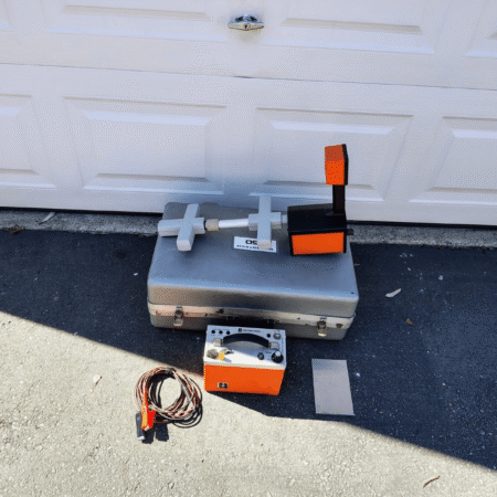 VIVAX METROTECH 850 CABLE PIPE LOCATOR W CASE AND NEW LEADS BATTERY, RD,DYNATEL