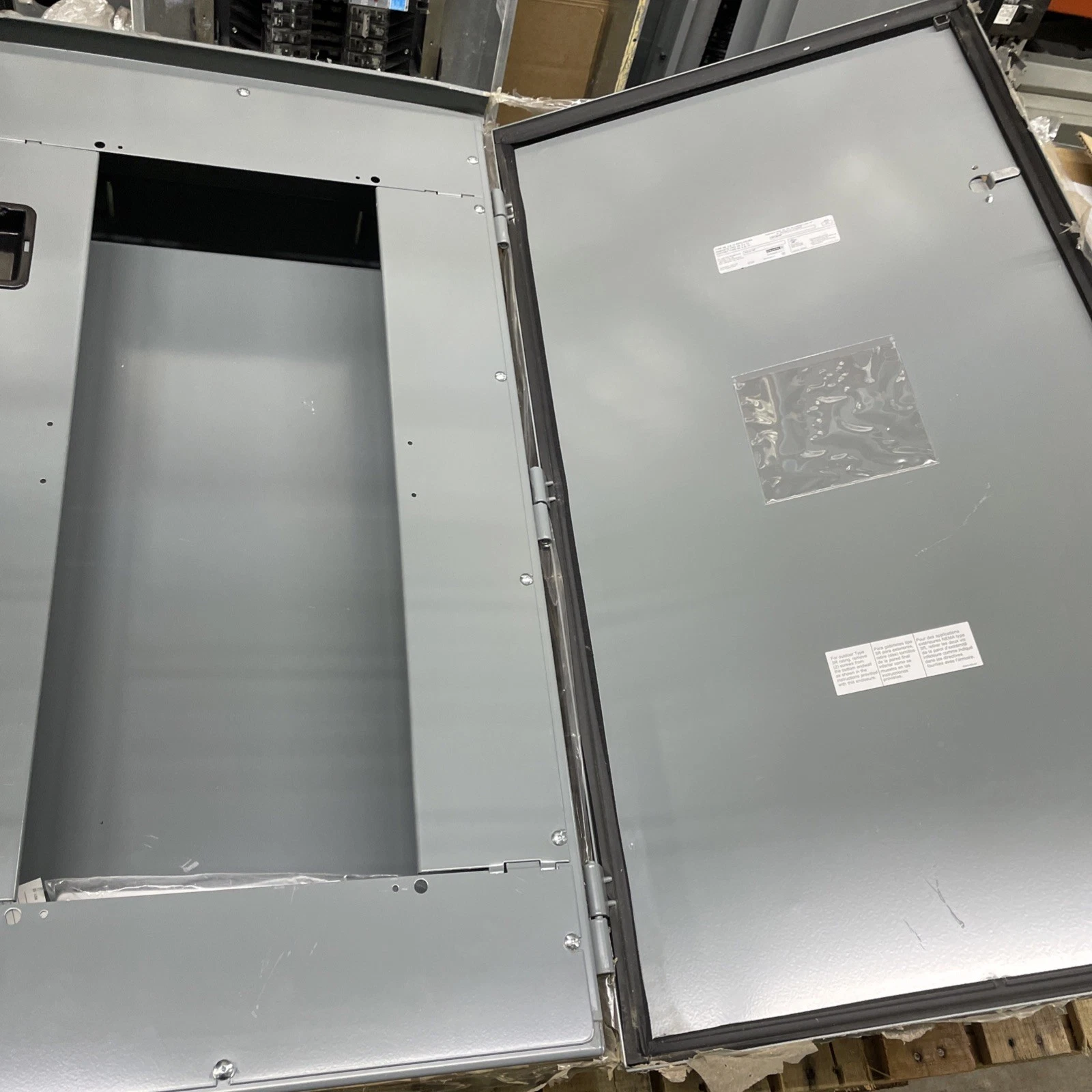 Square D MH38WP Outdoor Panelboard Enclosure Box for NF NQ Type 3R 5 12 New
Opens in a new window or tab