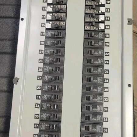 Siemens P1A42QR100CTST Panelboard Single Phase 120/240v Main Lug 250amp. New
Opens in a new window or tab