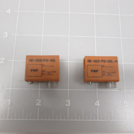 LOT OF 2 METO-FER QE-022-PS-02L PROXIMITY SWITCHES T68733