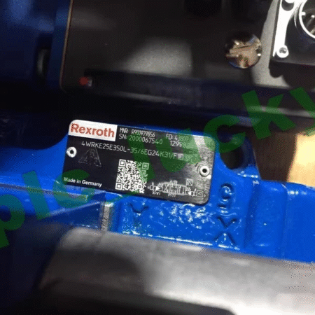 Rexroth proportional valve R900979856 4WRKE25E350L-3X/6EG24K31/F1D3M
Opens in a new window or tab