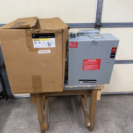 NEW GE SB364RGR 200 Amp Fusible 480V 3PH 3 Wire Spectra Series SB Bus Plug 200A
Opens in a new window or tab
