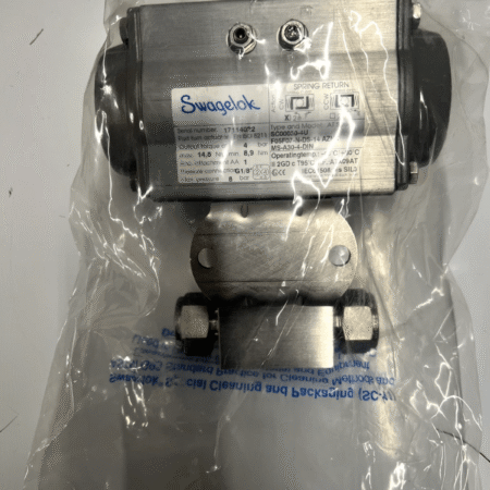 NEW - Swagelok Actuator w/ SS Valve SC00030-4U F05F07-N-DS-14 AZNX MIS-A30-4-DIN