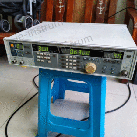 Used Kenwood SG-5110 FM Stereo Signal Generator, 100KHz-110MHz Fast logistics
Opens in a new window or tab