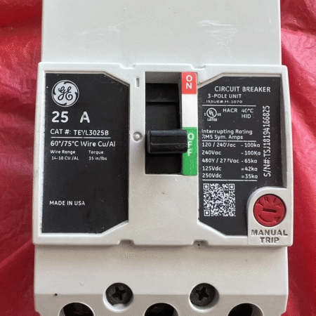 GENERAL ELECTRIC TEYL3025B 25A 3Pole Bolt-On Circuit Breaker (New-Open Box)
Opens in a new window or tab
