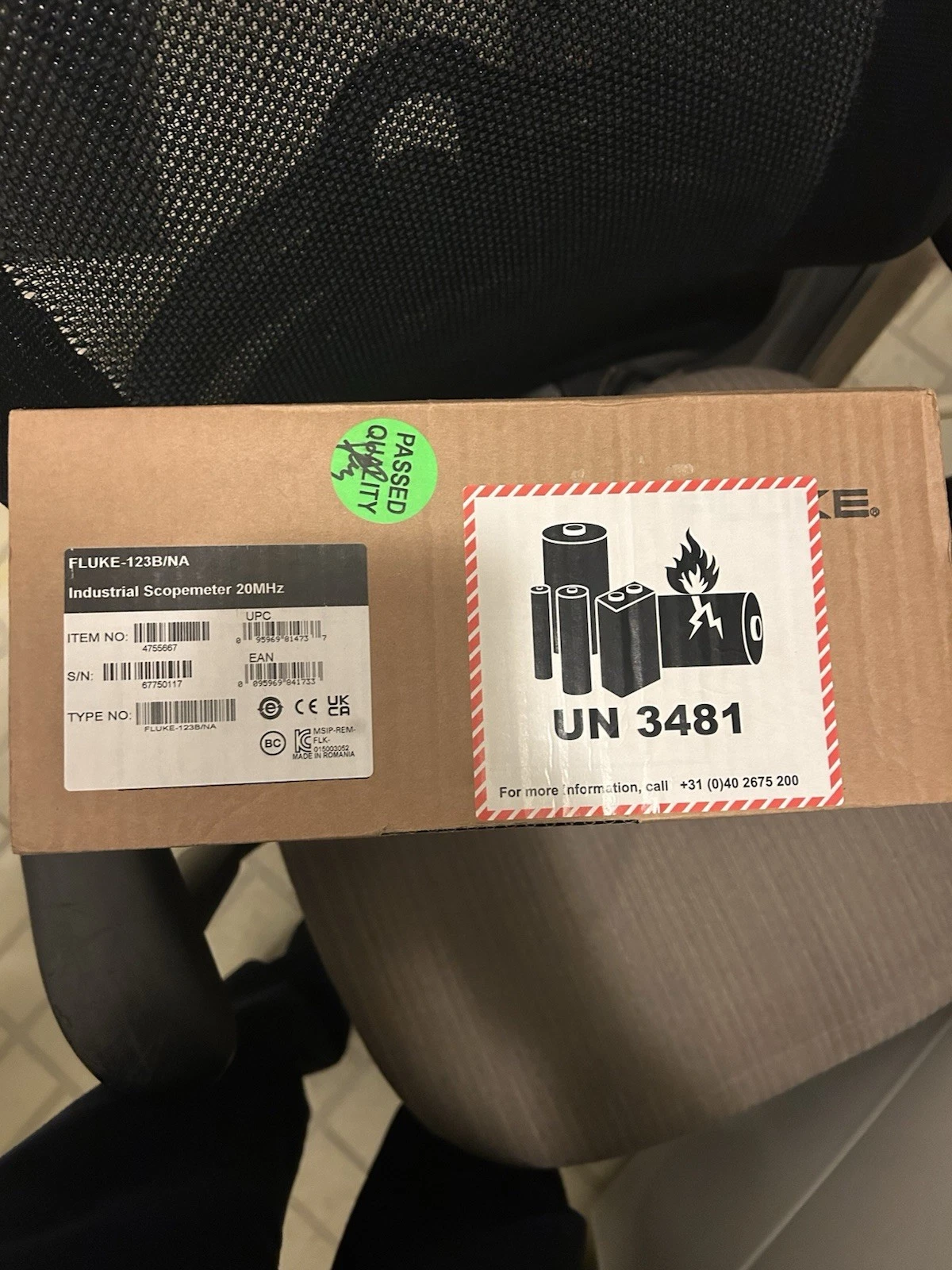 NEW LISTINGNEW FLUKE-123B/NA Industrial Scopemeter 20MHz 2 FLUKE 123B 0