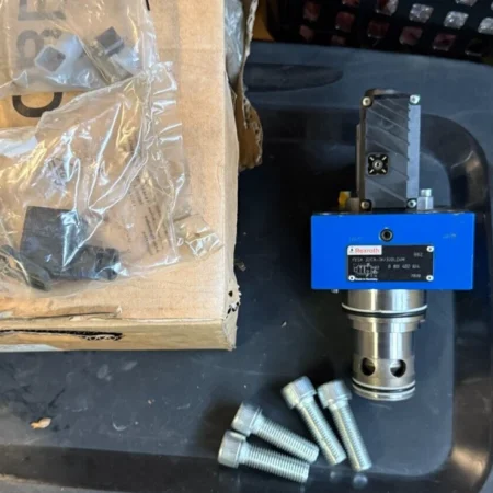 Rexroth FESX 32CA-1X/320LZ4M Proportional Valve 0811402614 New