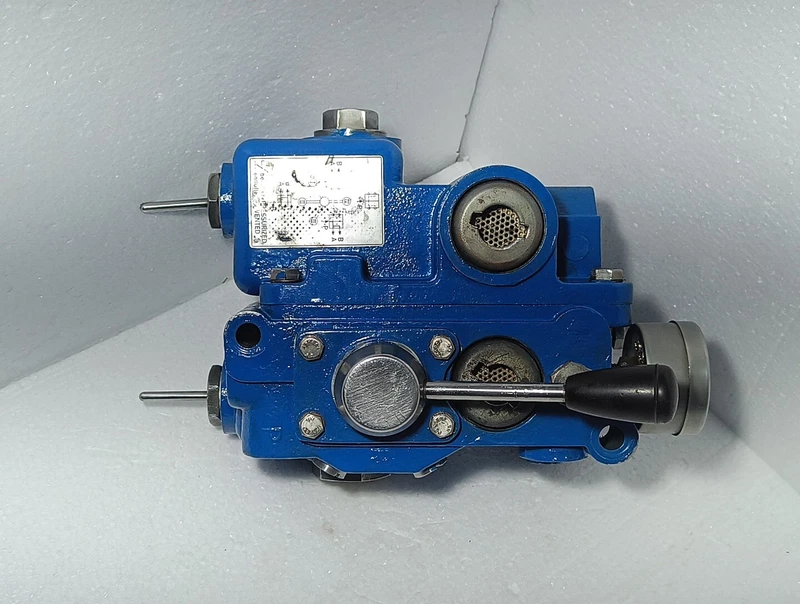 WABCO REXROTH 3353200000 PNEUMATIK PRESSURE REDUCING STSTION USED 2 3353200000.0 0