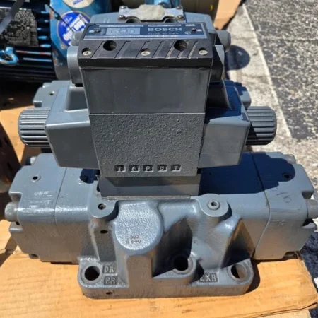 RACINE BOSCH REXROTH 9810232072 4600PSI Hydraulic Control Valve NEW SALE $2999