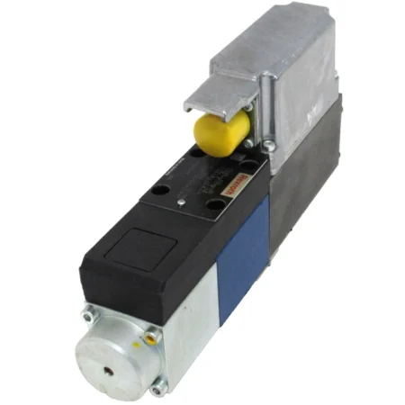 NEW REXROTH 0811404141 PROPORTIONAL VALVE 4WRPE6E32SJ-21/G24K0/A1M