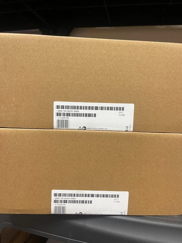 Siemens Simatic HMI TP700 Comfort Panel 6AV2124-0GC01-0AX0 2 6AV2124 0GC01 0AX0 0