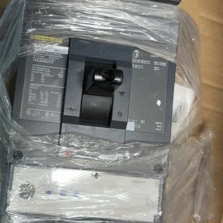 * New Square D LRA 400 LRA36400U31X 3 Pole 400 Amp 600V CIRCUIT Breaker
