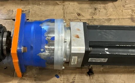 Rexroth MSK071E-0450-NN-M1-UG1-NNNN 3-PH Motor w/ Alpha Reducer FD: 08W44 (VT)