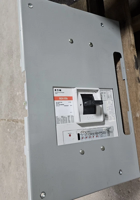 Eaton Industrial Circuit Breaker w/ Front Frame and Side Pieces #NGH308036E 2 NGH308036E 0