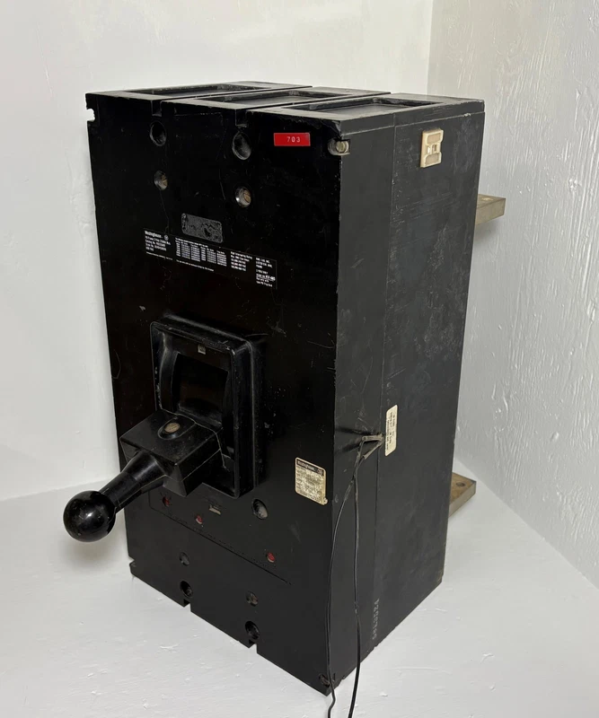 Westinghouse PB32500F 2500A Circuit Breaker w/ 1500 Amp Trip & Shunt PB PB31500 2 PB32500F 0