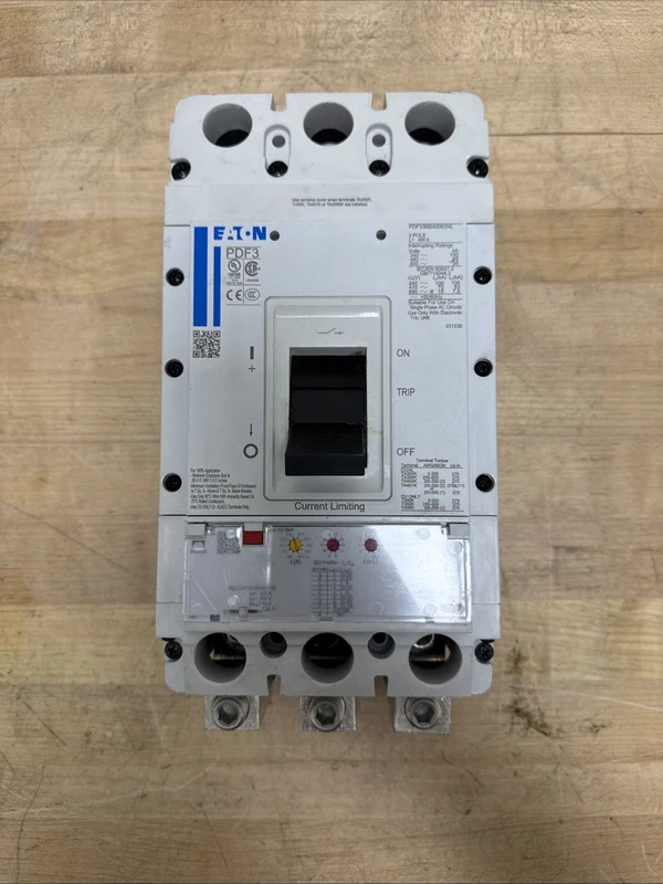 EATON PDF33M0400B2NL PDF 3 POLE 400 AMP 480v 65KAIC CIRCUIT BREAKER 2 PDF33M0400B2NL 0