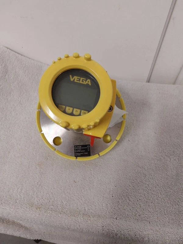 VEGA VEGAPULS 6X RADAR LEVEL SENSOR #PS6X-223 A2Q 229 2 PS6X 223 0