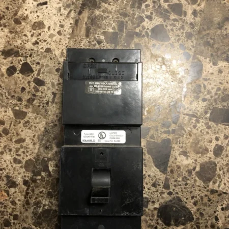Square D QE2200VH 200A 2-Pole Circuit Breaker, 240VAC, QE6-15, Plug-On