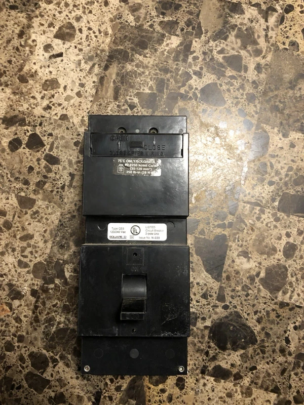 Square D QE2200VH 200A 2-Pole Circuit Breaker, 240VAC, QE6-15, Plug-On 2 Plug On 0