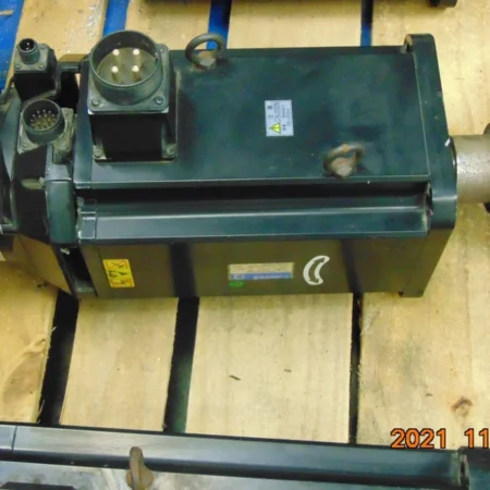 Sanyo Denki Sanmotion Servo Motor Q2AA18750AXS26 6.8KW