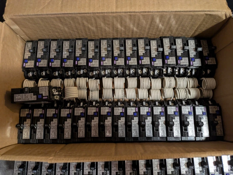 52 Pack. HUGE LOT. SIEMENS QA115AFC 15 Amp Arc Fault Circuit Breaker AFCI 2 QA115AFC 0