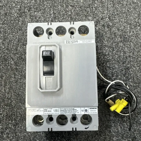 SIEMENS QJH23B15000S01 3P 150 AMP CIRCUIT BREAKER WITH SHUNT TRIP RECON/TESTED