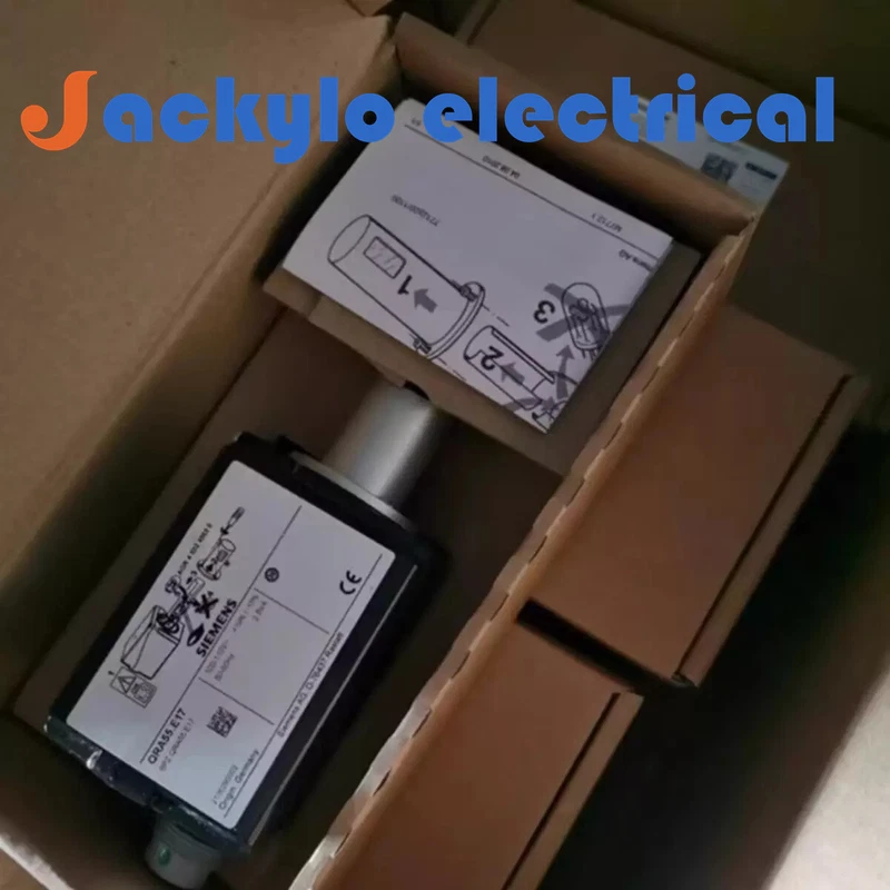 New In Box SIEMENS QRA55.E17 Flame Detector 110V with warranty Fast Ship 2 QRA55E17 0