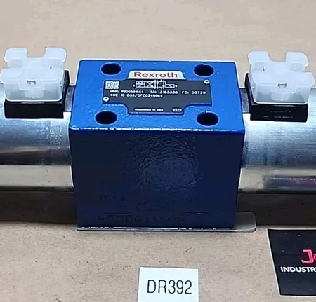 *NEW* Rexroth R900591664 4WE 10 D33/0FCG24N9K4 Directional Valve 24V + Warranty!