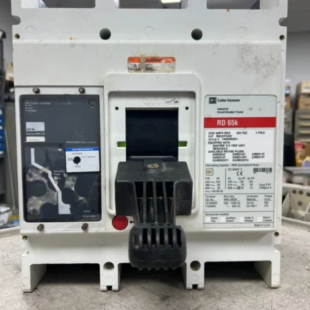 👀CUTLER HAMMER 2000A CIRCUIT BREAKER 3P 600V RD320T33W W/ 2000A DIGITRIP PLUG