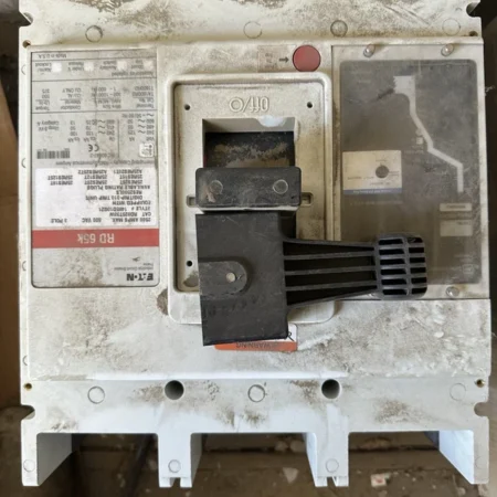 Cutler Hammer Circuit Breaker RD325T33W 2500 Amp 600V