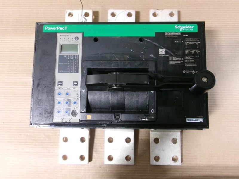 New Square D RLF36160U44AE1 3 Pole 1600 Amp 600V Circuit Breaker Scuffed Face 2 RLF36160U44AE1 0