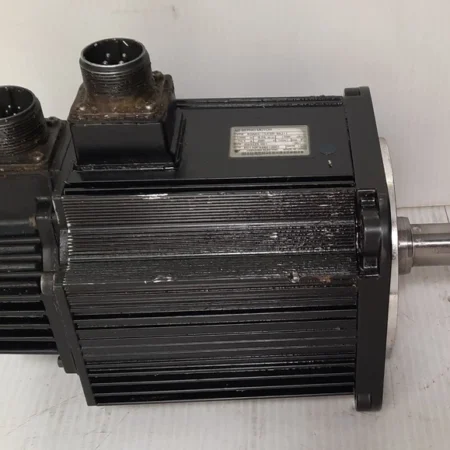 Yaskawa SGMG-13A2R-MU11 AC Servo Motor