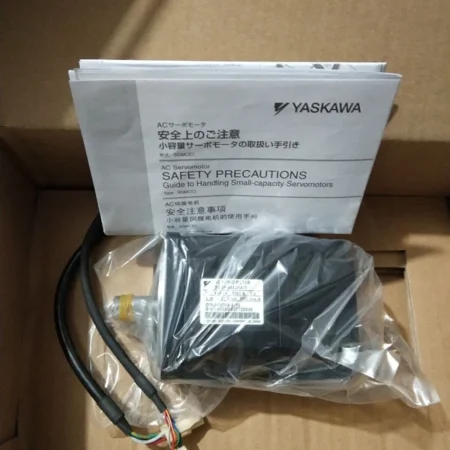 Yaskawa SGMP-04A2HA11 Servo Motor 1PC New Expedited Shipping SGMP04A2HA11 ##