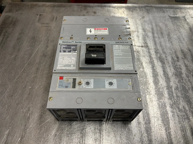 Siemens SHLD69600 Circuit Breaker 3Pole, 600A, 600VAC, Type SHLD6-A Sentron Ser. 2 SHLD6 A 0