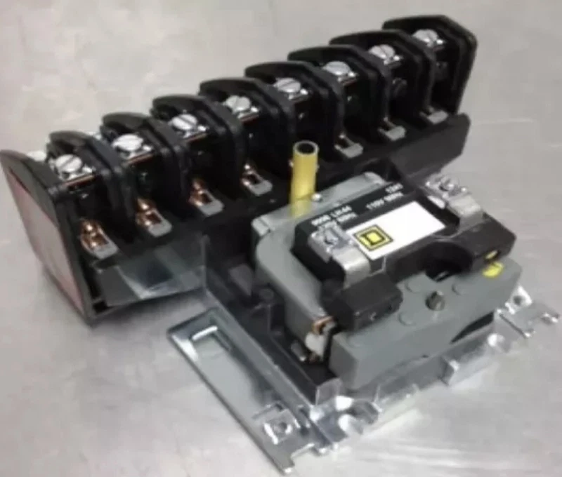 8903LO80V02 8 POLE 110 / 120V COIL OPEN E.H LIGHTING CONTACTOR SQUARE-D NEW 2 SQUARE D 0