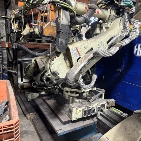 1 Nachi Robot w/Cables/Controller/Teach Pendant SRA240-01. (Read Description)