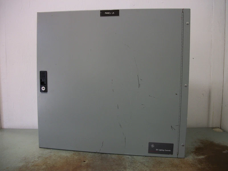 GE 24-RELAY SOFTWIRED CONTACTOR LIGHTING CONTROL PANEL CABINET RINTER2424SC 2 24 RELAY 0