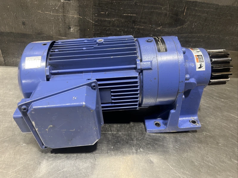 Sumitomo 3 Ph Gear Motor 3 HP CNHM3-6110YB-17Cyclo 6000 Series Used Surplus 2 CNHM3 6110YB 17Cyclo 0