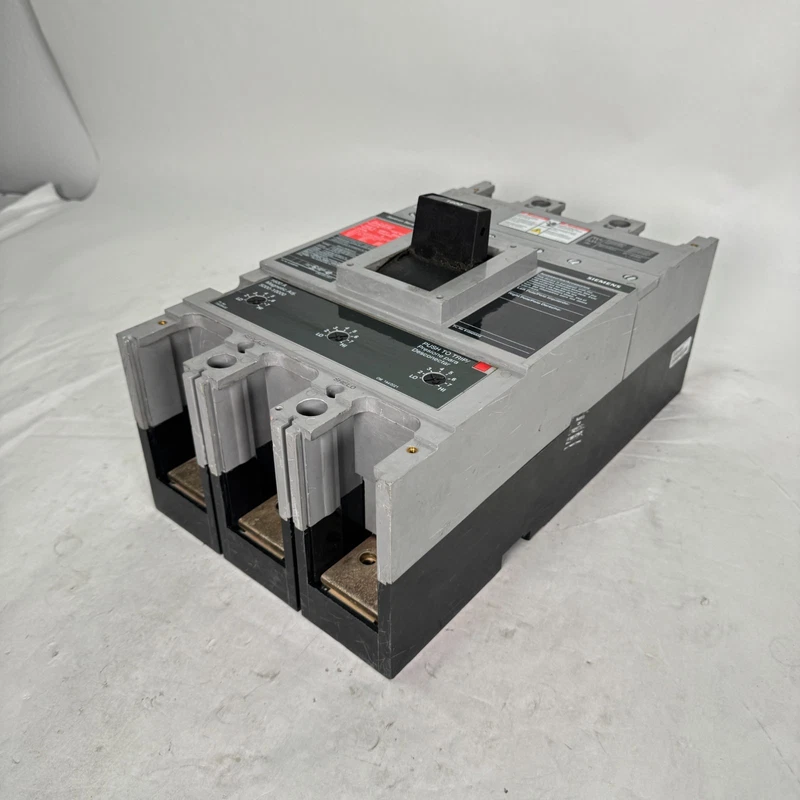 ??ITE Siemens Sentron Series CPD63B160 Circuit Breaker 1600A 600VAC 3Pole Tested 2 CPD63B160 0