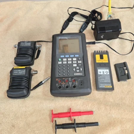 Fluke 702 Documenting Process Calibrator and Pressure Modules