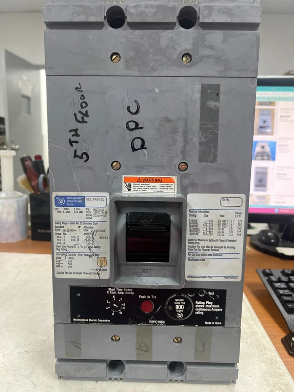 ?? WESTINGHOUSE SELTRONIC 800A CIRCUIT BREAKER 600 VAC 3P HMC3800F W/ 800A PLUG 2 HMC3800F 0