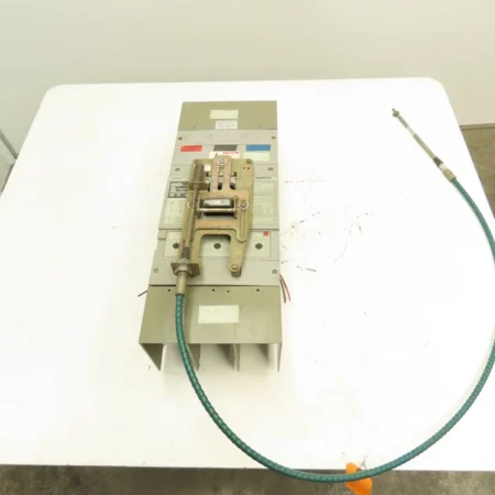 Siemens HND63F120 Sentron 900A Circuit Breaker 600V 3 Pole Ser A Shunt Trip Aux