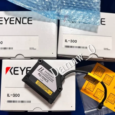 New In Box Original KEYENCE IL-300 Laser Sensor Free fast shipping