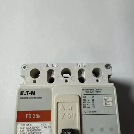 New Eaton FD3200BP10 FD3200BP10 Circuit Breaker DHL Expedited Shipping